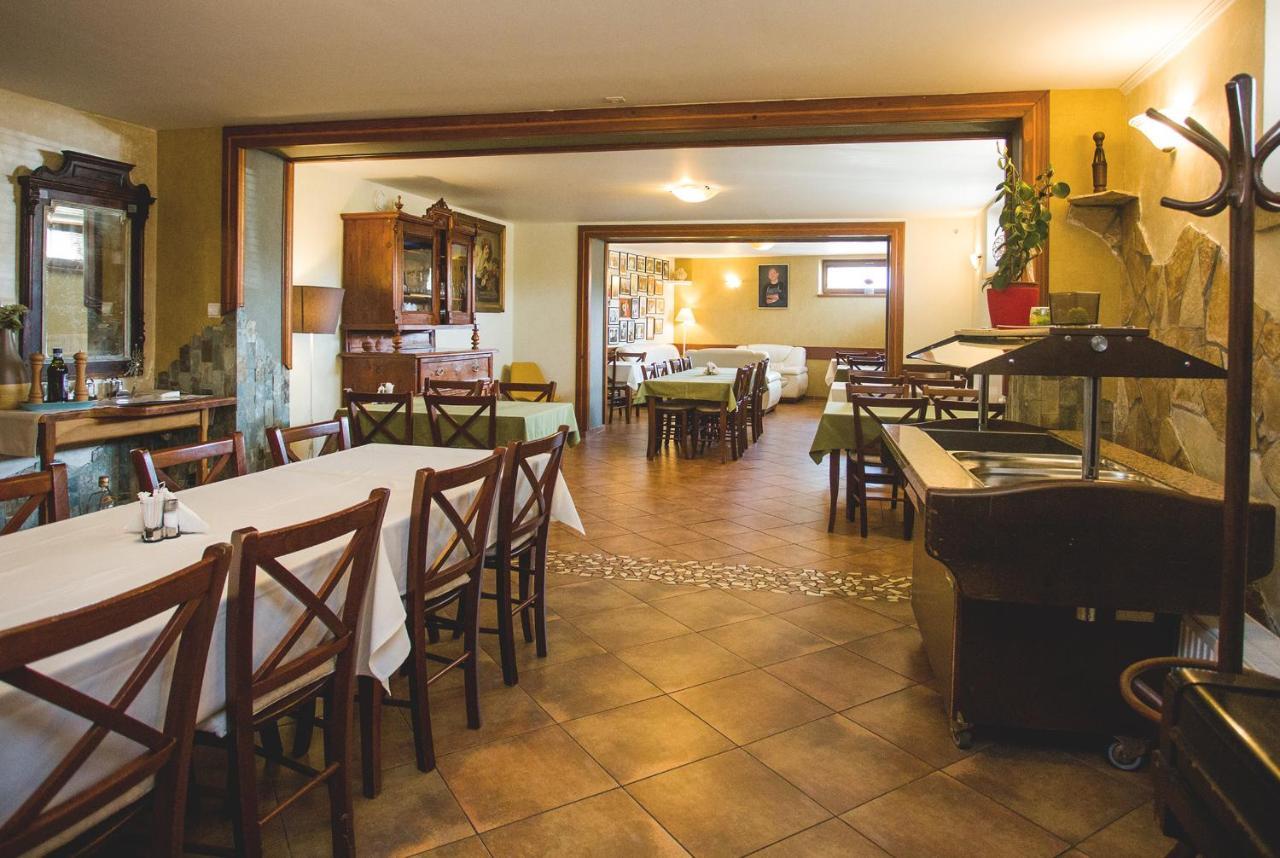 Penzion Trattoria Prešov Extérieur photo
